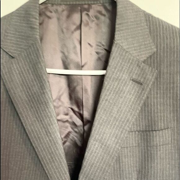 Valentino Gray Stripes Suit.Size 40 - Picture 5 of 16
